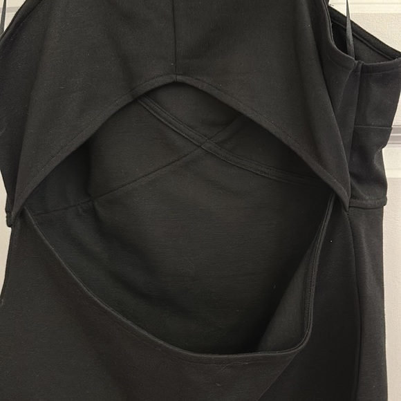 Sleeveless black H&M top - Picture 3 of 4